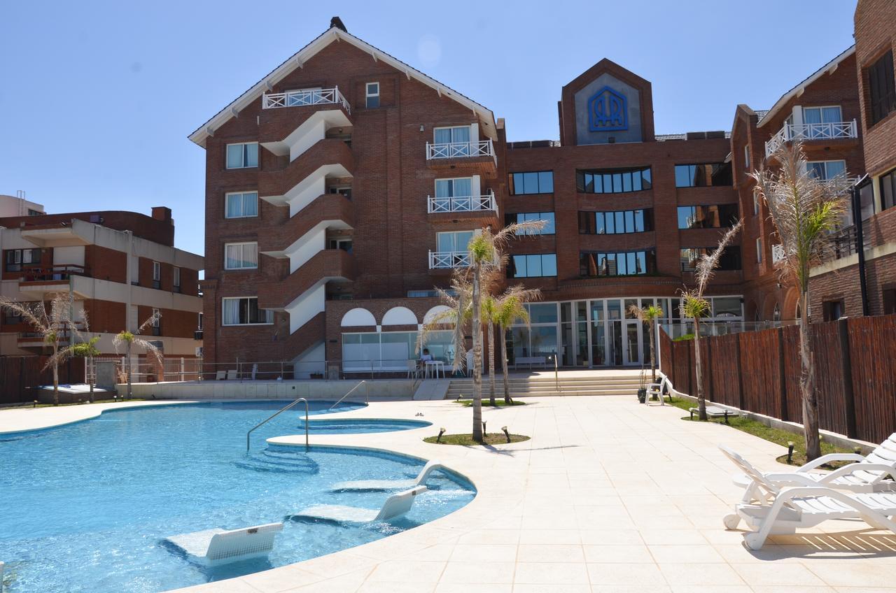 Hotel Reviens Pinamar Exterior foto