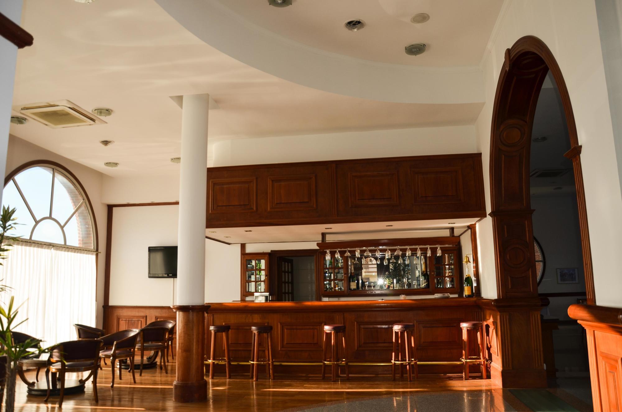 Hotel Reviens Pinamar Exterior foto