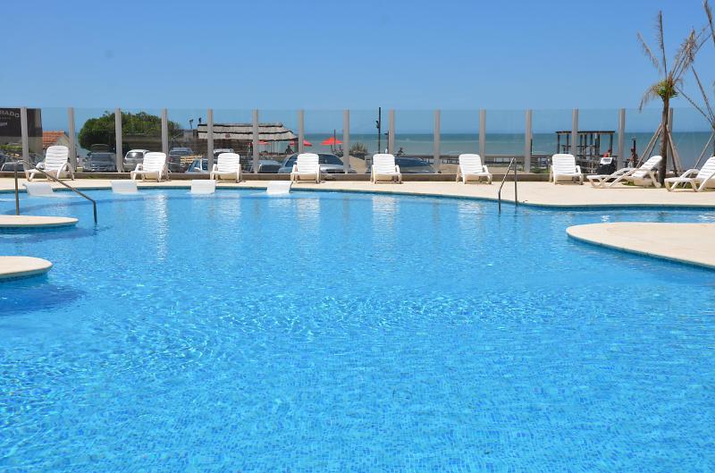 Hotel Reviens Pinamar Exterior foto